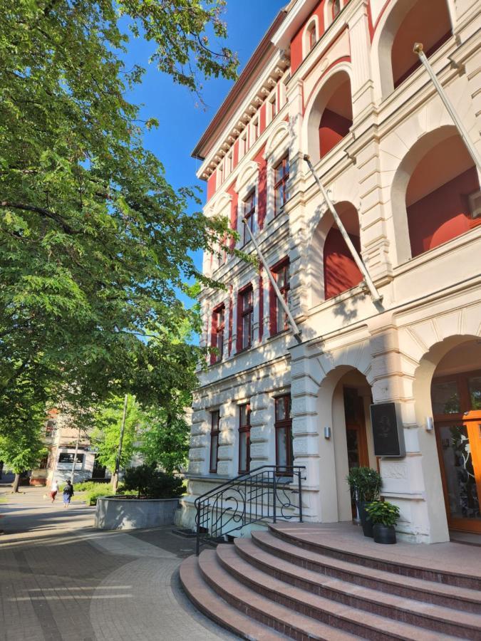 Villa Garden Dyplomat Олщин Екстериор снимка