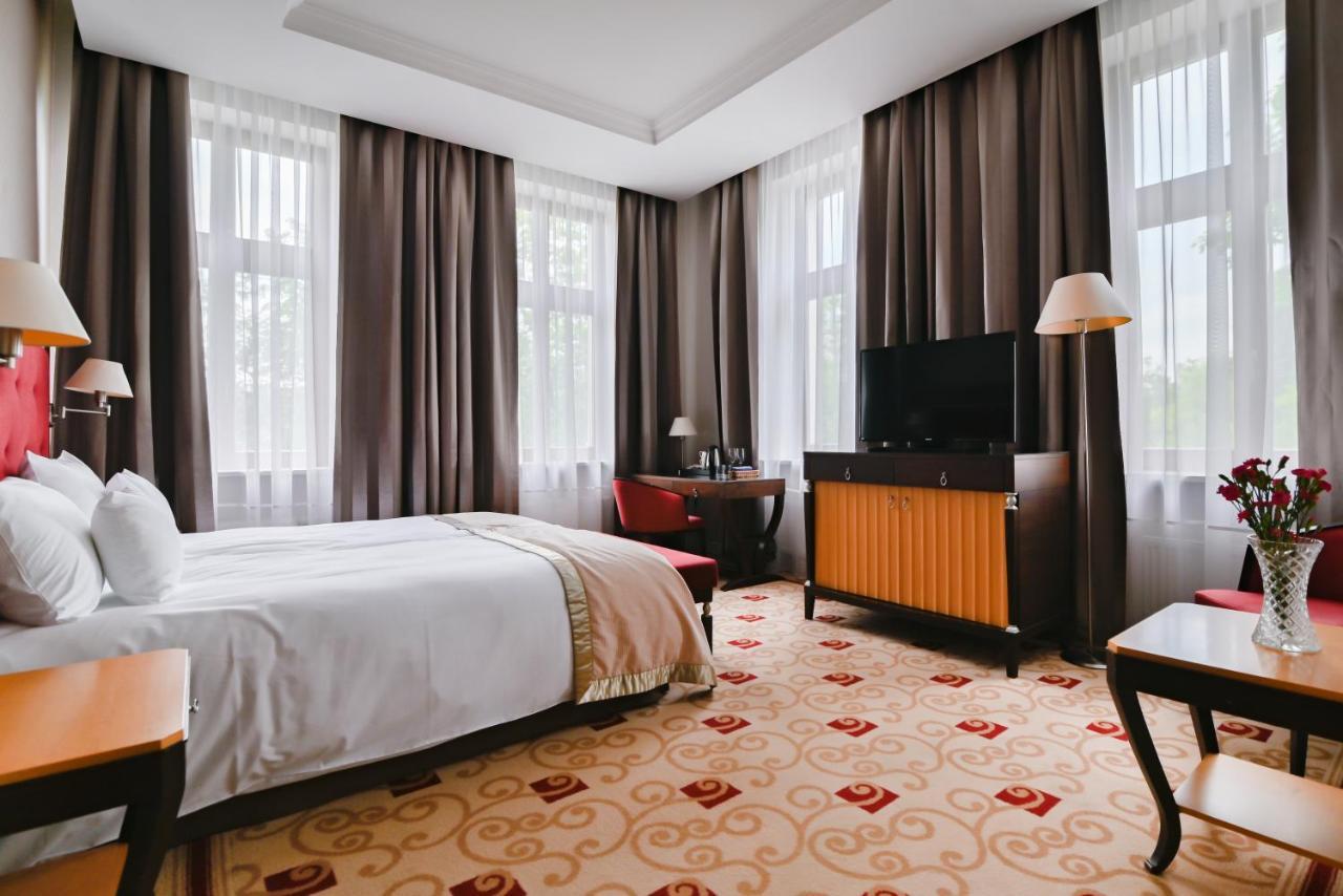 Villa Garden Dyplomat Олщин Екстериор снимка