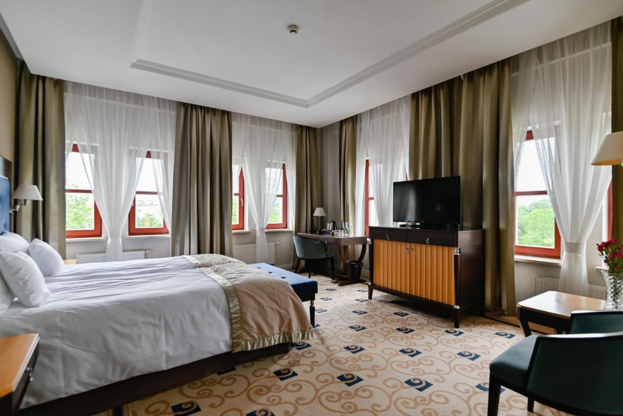Villa Garden Dyplomat Олщин Екстериор снимка